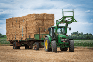 tractor 8461741 640 - Salariés agricoles du Tarn
